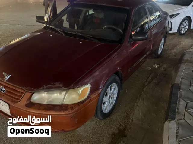 2000 تويوتا كامري LE