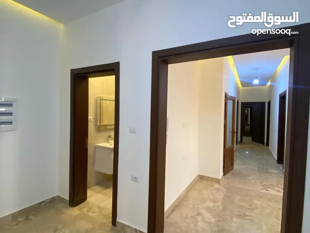 165m2 4 Bedrooms Apartments for Sale in Tripoli Zawiyat Al Dahmani