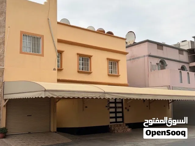 363 m2 More than 6 bedrooms Townhouse for Sale in Northern Governorate Madinat Hamad