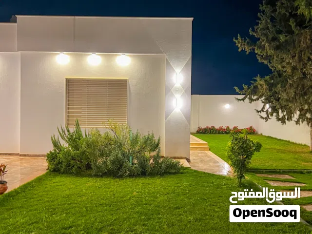استراحة مميزة للبيع في منطقة عين زارة
