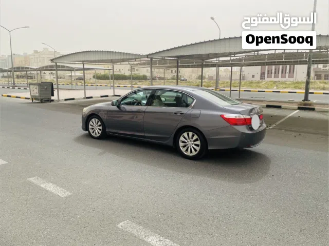 2014 هوندا اكورد LX