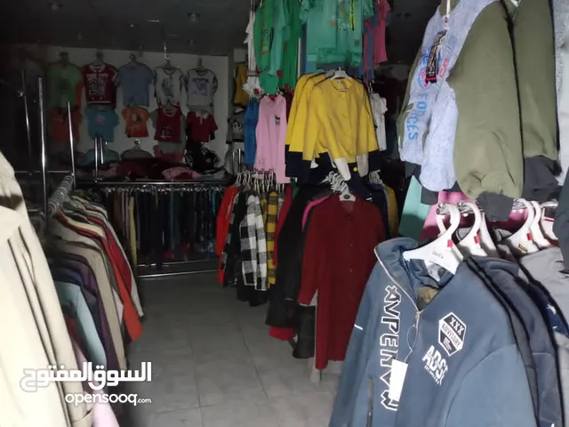 فساتين سهرة فاخرة وملابس نسائية للبيع في اليمن