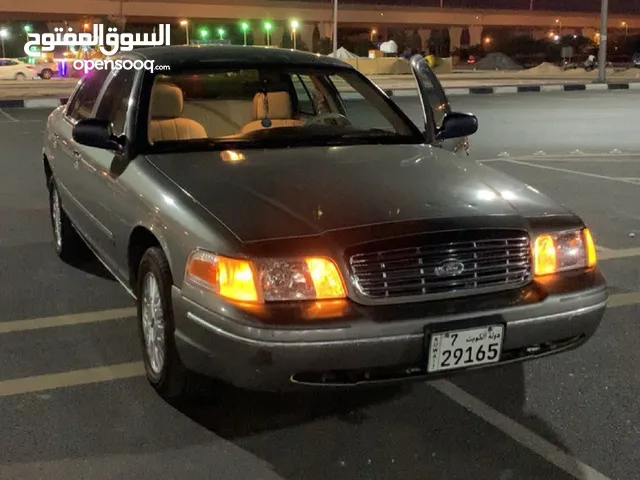 Used Ford Crown Victoria in Kuwait City