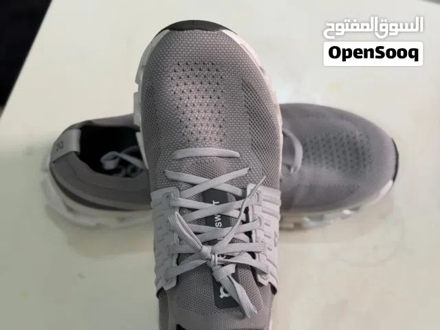 حداء اصلي بحالة جيدة المقاس 43