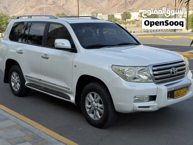 2011 لاندكروزر GXR قمة في النظافة