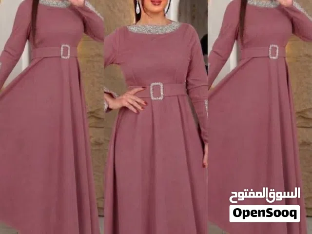 جدد العروض والموديلات الان وفرنا لكي فستان نَسِائيَ كيوووت يتميز ب : قماش