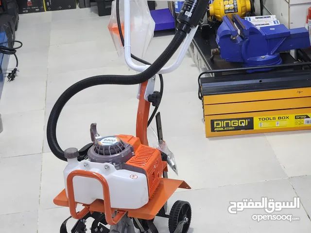 حراثة يدوية حجم صغير هياسة يدوي حرث أرض تقليب تراب التربة تربة بترول خفيف جبال مزرعة جبل أماكن صغيرة