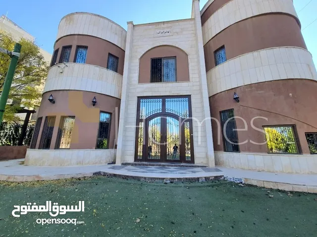 550 m2 More than 6 bedrooms Villa for Sale in Amman Rajm Amesh