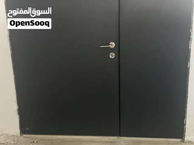 مخزن للبيع