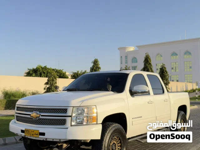 Silvarado 2013 very clean سلفرادو نظيفه جدا