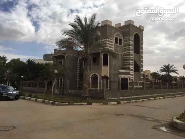 700 m2 5 Bedrooms Villa for Sale in Cairo Shorouk City