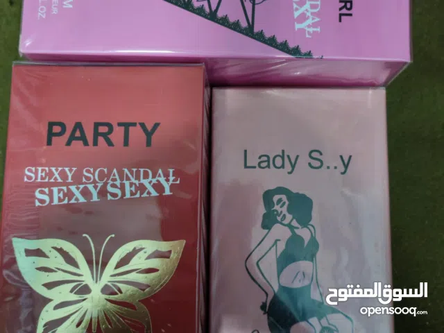 تتوفر جميع المنتجات الخاصه بالنساء والرجال