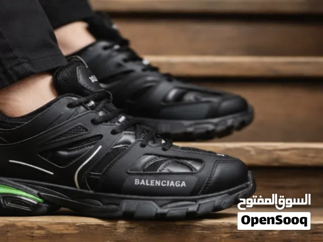 حذاء بلنسيقا رجالي