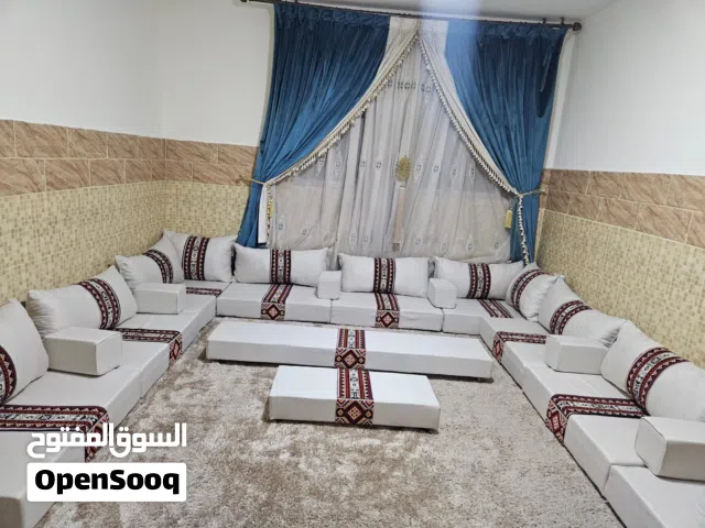 مجلس خليجي مقاعد خشب 22 مقعد للبيع