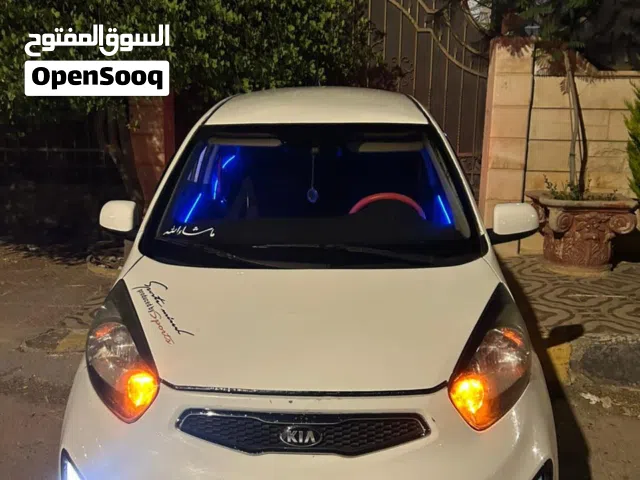 2013 كيا بيكانتو Standard
