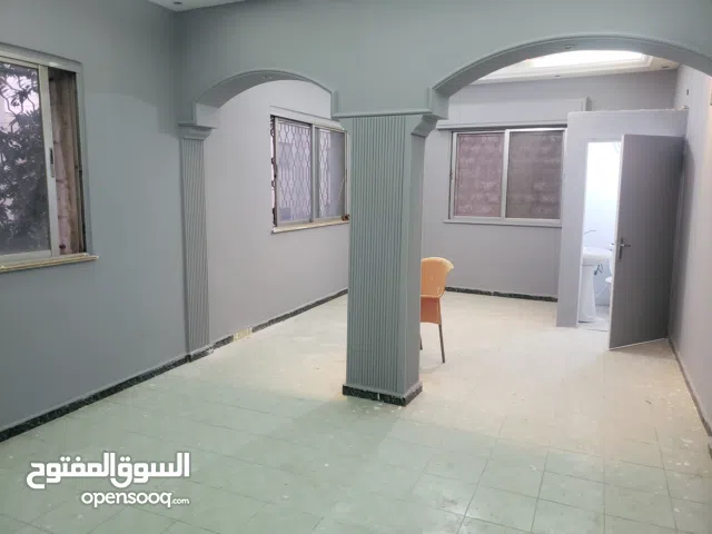 مكتب للايجار مقابل العبدلي مول/ مقابل ابراج داماك بجانب قصر العدل.