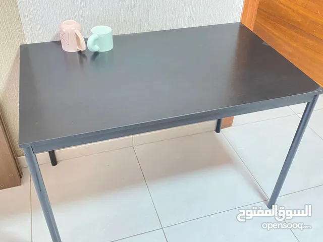 مكتب ايكيا اسود للبيع