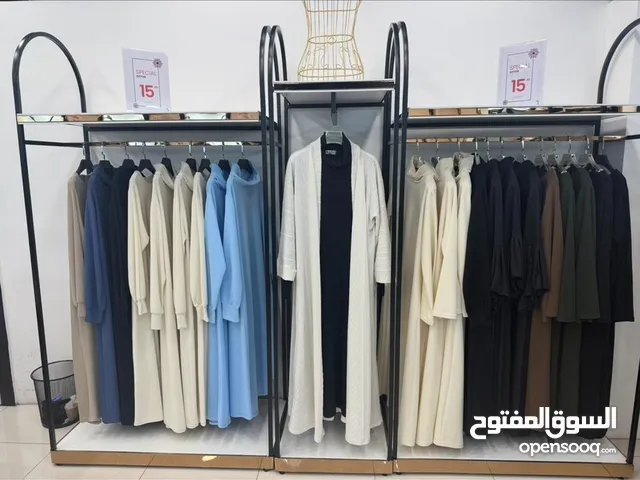 ديكور محل البسه كامل مع 8 ملكانات