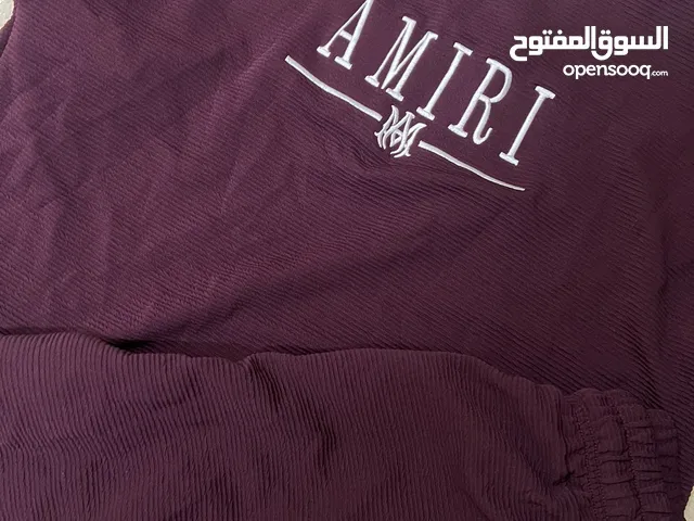 ملابس طقم للبيع