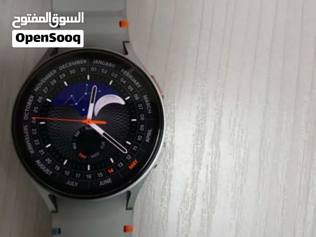 g watch 7 44mm ساعة. سامسونج 7 44 mmاستخدام خفيف لا يوجد أي خدوش معها الكرتونه