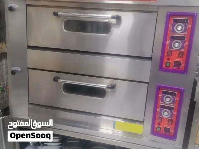 فرن صنع الصين درجة أولى يتكون  طبقتين / غاز وكهرباء / مستخدم شهرين / الحالة ممتازه جدا