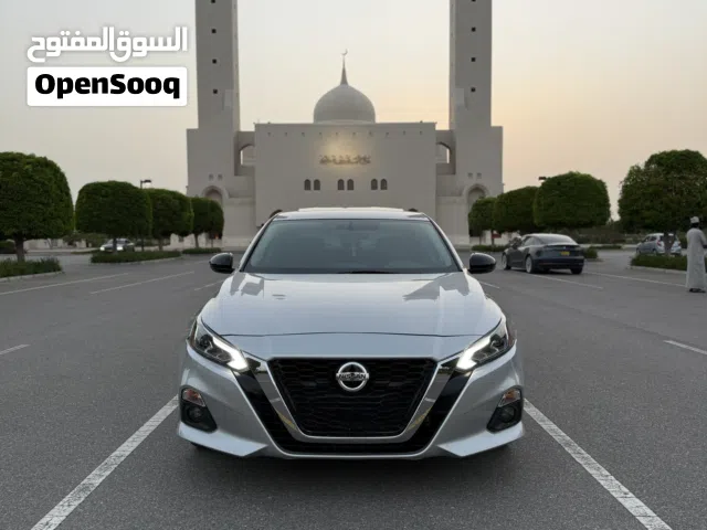 2019 نيسان التيما SR