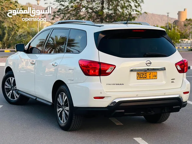 Nissan Pathfinder 2017 in Al Dakhiliya