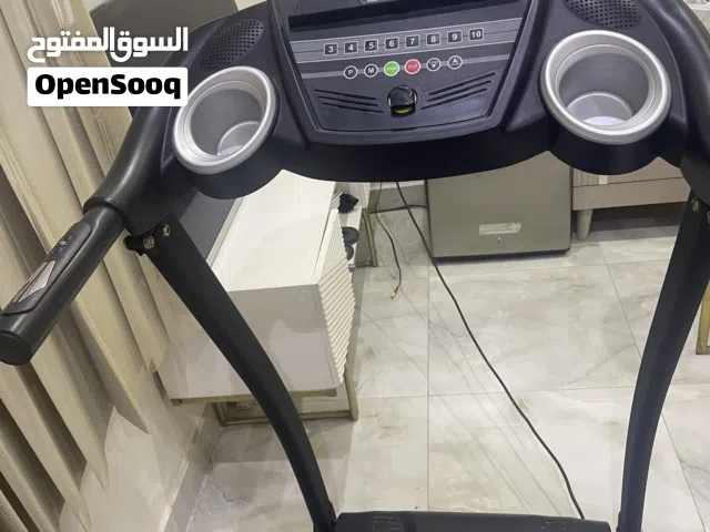 Treadmill for sale in excellent condition للبيع جهاز سير بحاله ممتازه