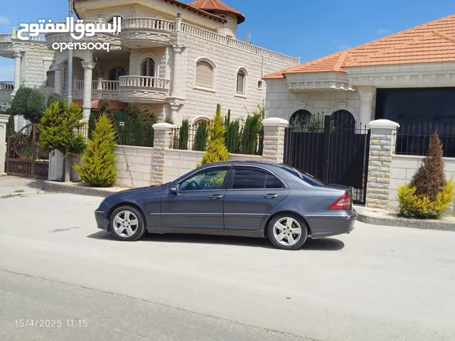 سيارة للبيع