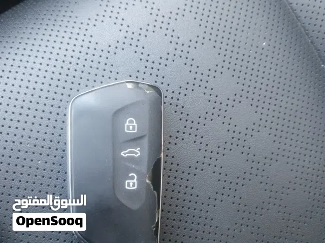ريموت اي دي فور شبه جديد