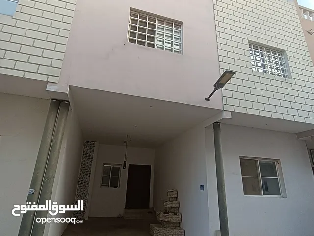 بالمعبيله سور الحديد فيلا بمجمع سكنى 4 غرف للايجار Maabella sur alhadid villa for rent