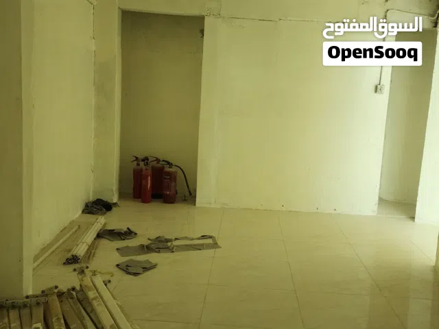 محل تجاري في سوق نزوى مكان محل الغنتق سابقا