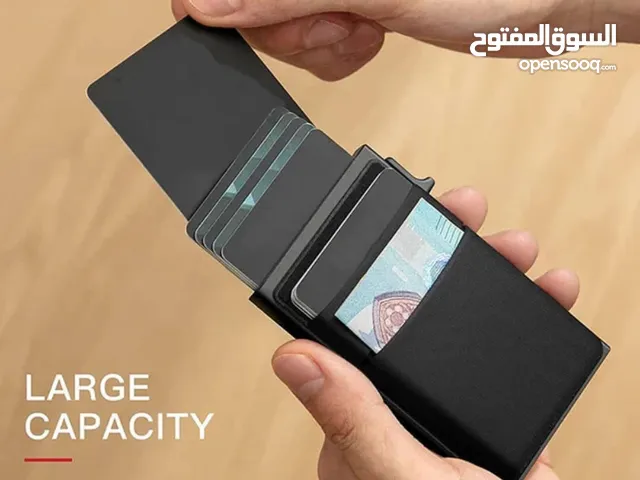 *محفظة البطاقات العصرية - رفاهية في متناول يدك*