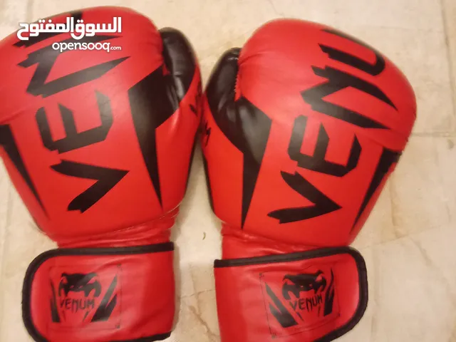 كفوف ملاكمة او كيك بوكسنج venom
