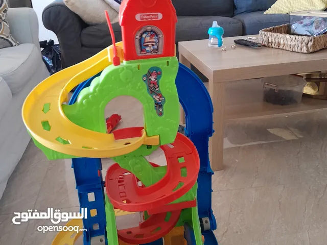 العاب كراج سيارات بتغير شكلو ومسدسين نيرف بدهم صيانة للبيع