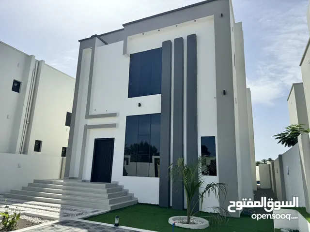 295 m2 5 Bedrooms Villa for Sale in Al Batinah Sohar