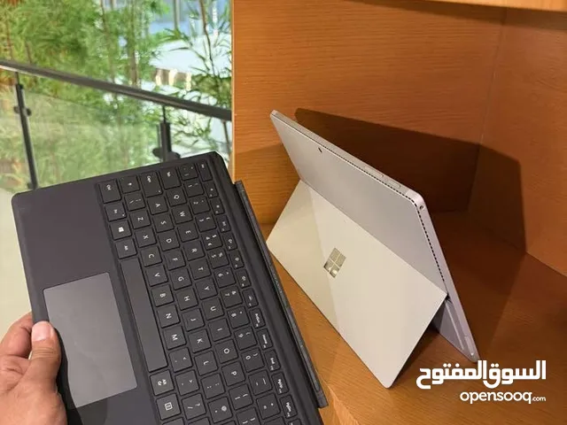 Microsoft surface pro i5 / 8 / 256 شاشه لمس و قابل الفك مع ضمان بسعر ناااار