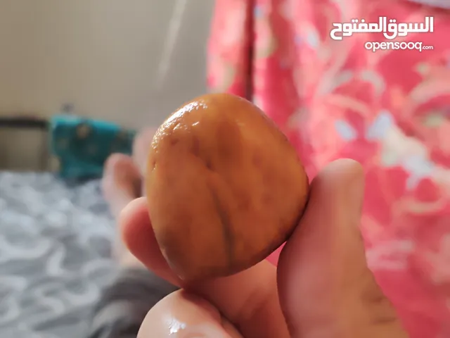 حجر كريم طبيعي للبيع