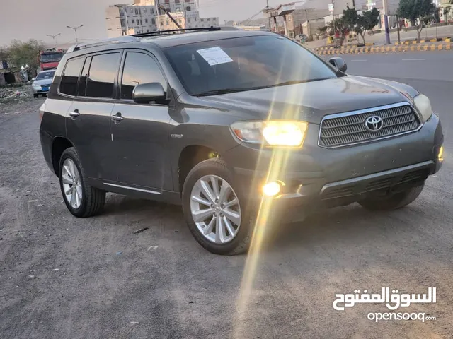 Used Toyota Highlander in Sana'a