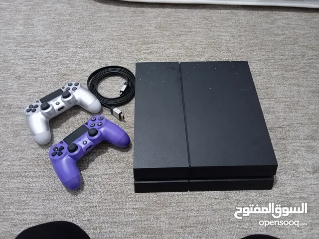 PLAY STATION 4