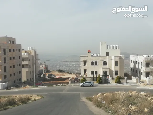 أرض للبيع في أبو نصير فوق شارع الأردن