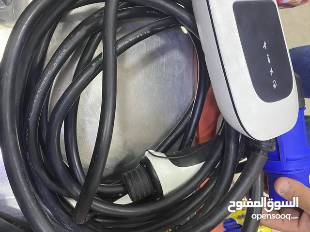 شاحن  36فولت  طوله 8متر ونص كيبل  مستعمل بحالة جديد
