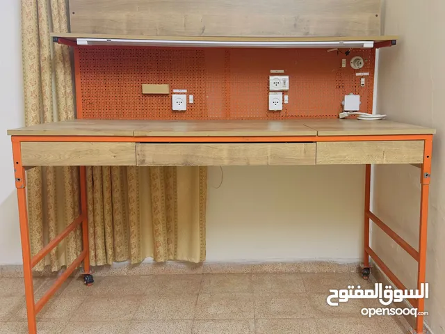 طاولة صيانة موبايل جديد