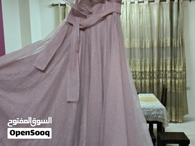 فستان للمناسبات(اعراس-خطوبة) مقاس 44-46 وزن 75-80