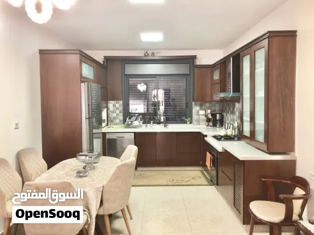 120 m2 3 Bedrooms Apartments for Rent in Ramallah and Al-Bireh Al Tira