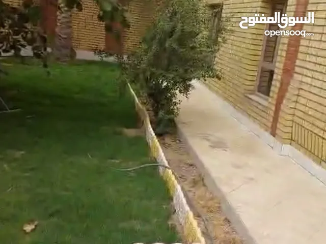 600 m2 More than 6 bedrooms Townhouse for Rent in Basra Briha