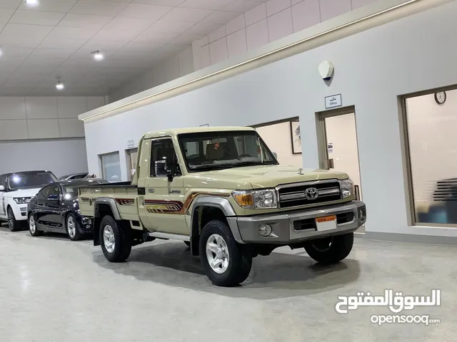 Toyota Land Cruiser 2019 in Northern Governorate