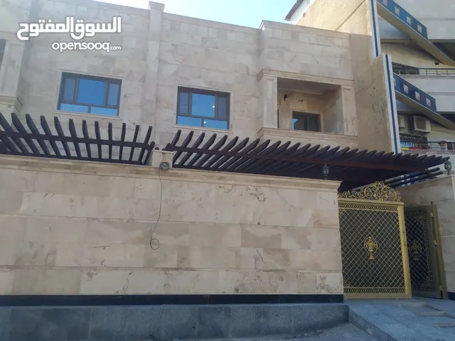 150 m2 5 Bedrooms Townhouse for Rent in Basra Tuwaisa