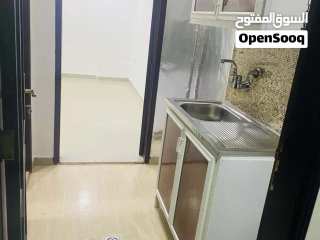 يوجد شقة للايجار غرفه وصاله وحمام ومطبخ يوجد استديو للايجار غرفه وحمام ومطبخ