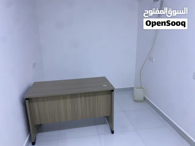 ميز مكتبي متر وعشرين في ستين